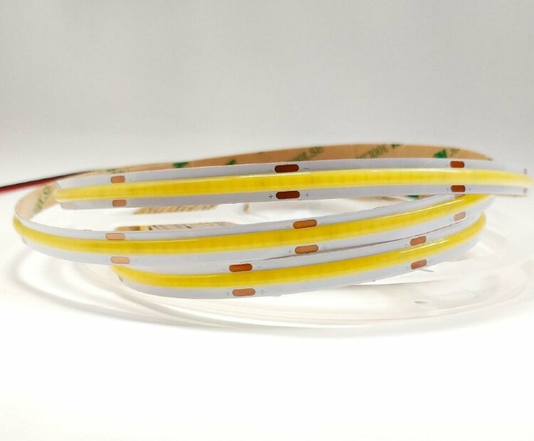 Лента светодиодная COB2835 320 Led/метр, 12В, 8Вт/м бел. холодный 6000К IP44